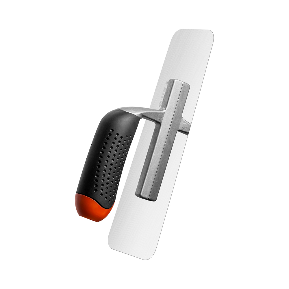 Desempenadeira em aço inoxidável com base chanfrada e cabo emborrachado.